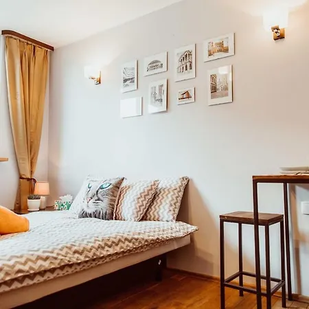 Beautiful In Downtown Apartment